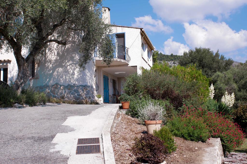 Chambre d'Hôtes La Tourrette Tourrettes-sur-Loup Chambre photo